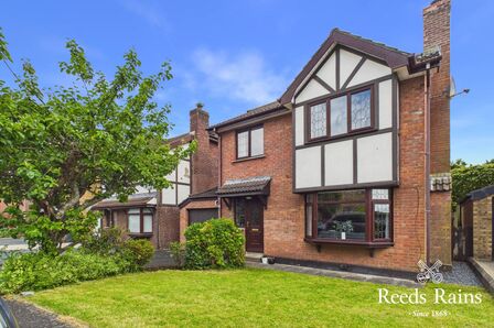 Millars Forge, 4 bedroom Detached House for sale, &pound;275,000