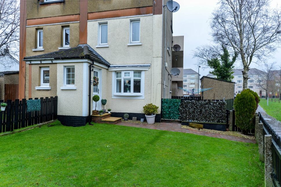 Main image of 2 bedroom Flat for sale, Craignish Crescent, Dundonald, County Down, BT16