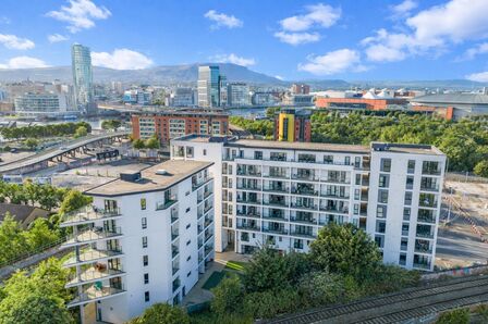 Bridge End, 2 bedroom Flat for sale, &pound;169,950