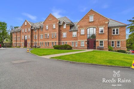 1 bedroom Flat for sale
