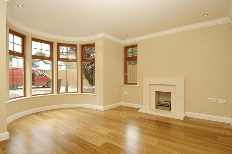 Lounge With Bay Window