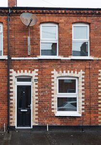 2 bedroom Mid Terrace House to rent