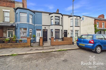 Evelyn Avenue, 2 bedroom Mid Terrace House for sale, &pound;195,000