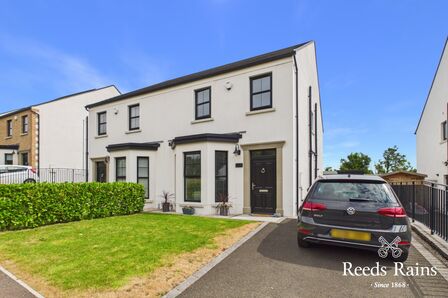 4 bedroom Semi Detached House for sale
