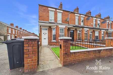 2 bedroom End Terrace Property to rent