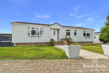 3 bedroom Detached Property for sale