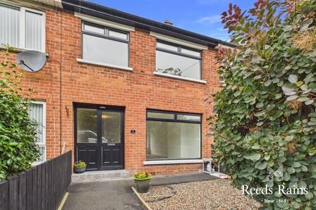3 bedroom Mid Terrace House for sale