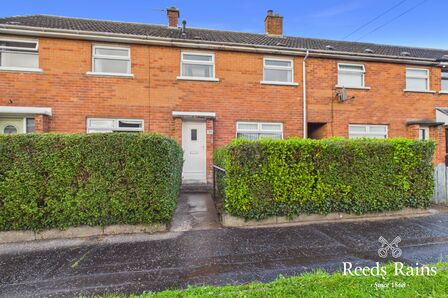 2 bedroom Mid Terrace House for sale