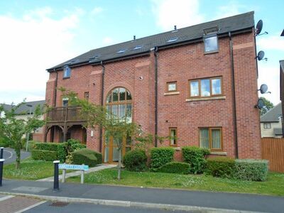 Fareham Close, 2 bedroom  Flat for sale, £119,000