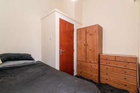 School Lane,  Room to rent, £325 pcm