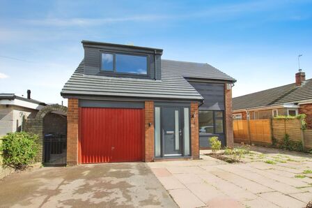 Westfield Drive, 3 bedroom Detached House to rent, £1,200 pcm