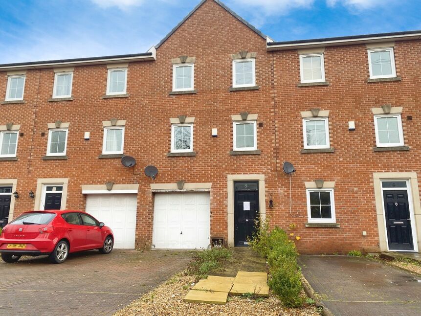 4 bedroom Mid Terrace House for sale, Tramway Lane, Bamber Bridge, PR5 £180,000