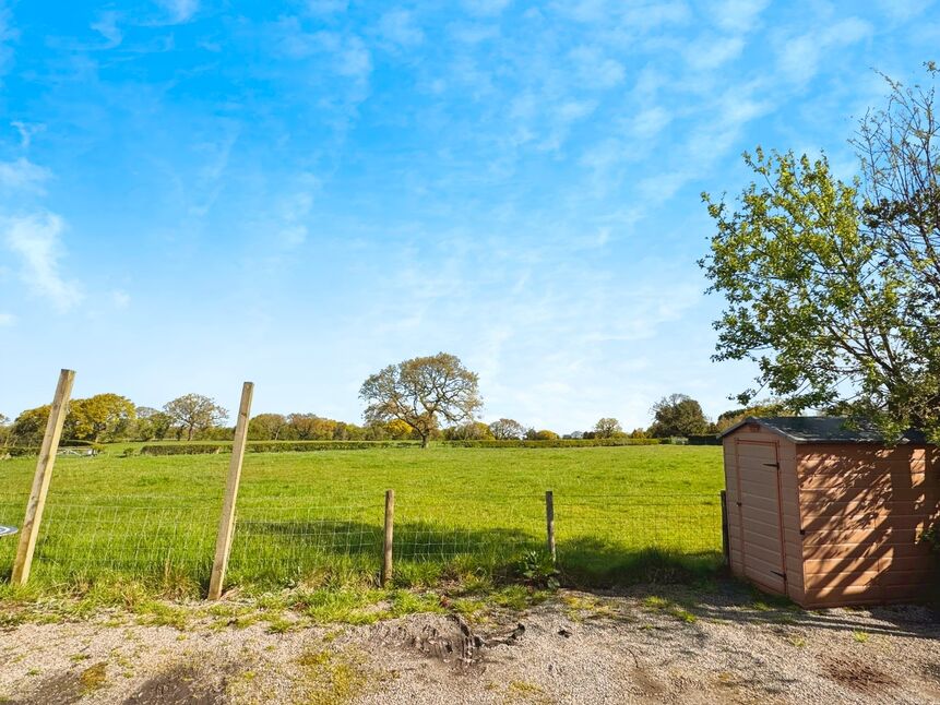 3 bedroom Semi Detached House for sale, Hoghton Lane, Hoghton, PR5 £