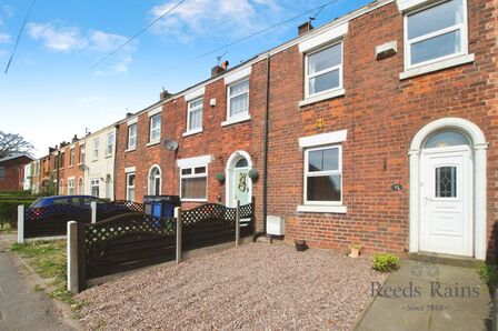 3 bedroom Mid Terrace House to rent