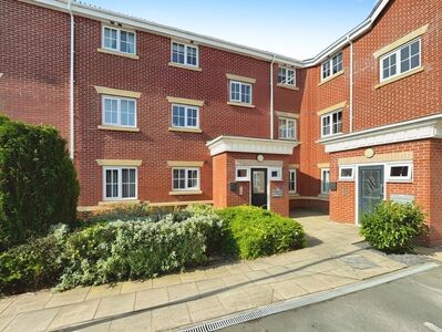 Brampton Drive, 2 bedroom  Flat for sale, £85,000