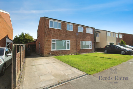 3 bedroom Semi Detached House to rent