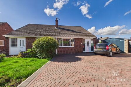 2 bedroom Semi Detached Bungalow for sale