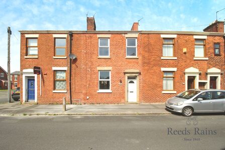 Greenwood Street, 3 bedroom Mid Terrace House to rent, £875 pcm