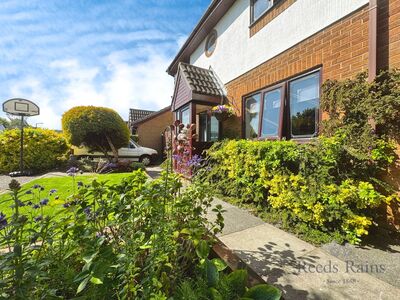Highgale Gardens, 3 bedroom Detached House for sale, £260,000