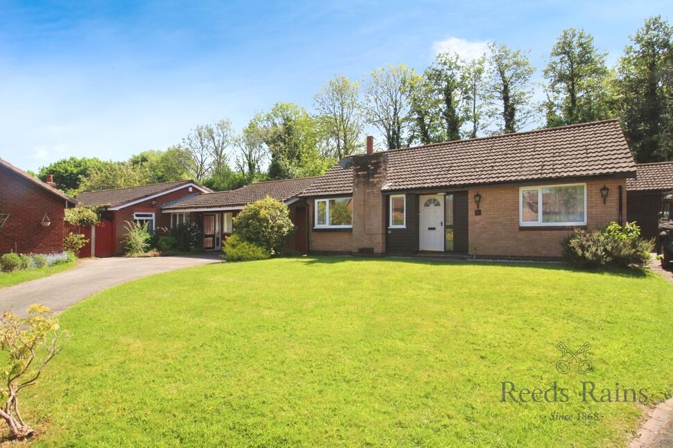 Main image of 2 bedroom Detached Bungalow to rent, Clough Avenue, Walton-le-Dale, Lancashire, PR5