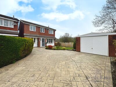 Riverway Close, 4 bedroom Detached House for sale, £320,000