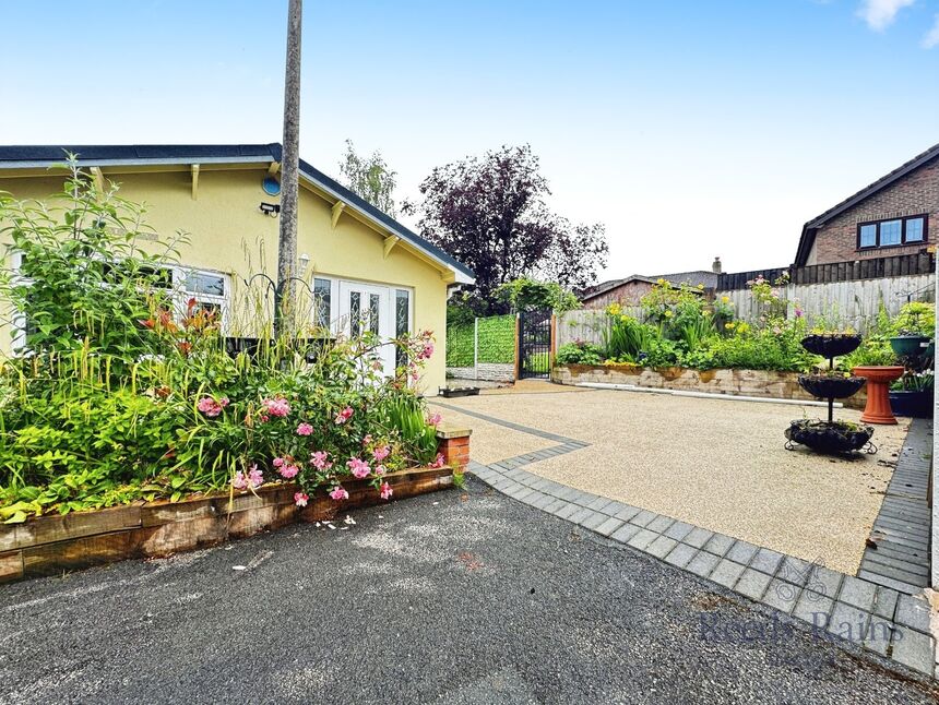 2 bedroom  Property for sale