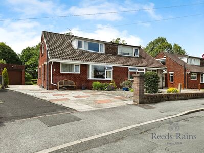 3 bedroom Semi Detached Bungalow for sale