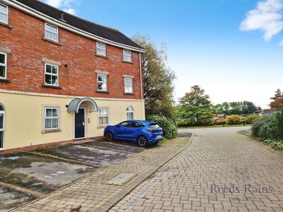 Holland House Road, 2 bedroom  Flat for sale, £110,000