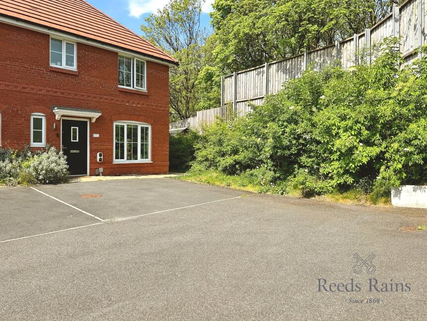 Main image of 3 bedroom Semi Detached House to rent, Loom Crescent, Bamber Bridge, Lancashire, PR5
