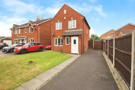 Ilway, 3 bedroom Detached House to rent, £1,175 pcm
