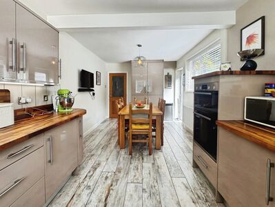 Cooper Hill Drive, 3 bedroom Detached House for sale, £370,000