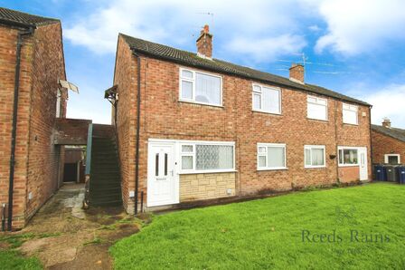 Duke Street, 2 bedroom  Flat to rent, £550 pcm