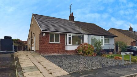 2 bedroom Semi Detached Bungalow for sale