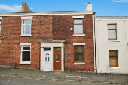 Bridge Street, 2 bedroom End Terrace House to rent, £825 pcm