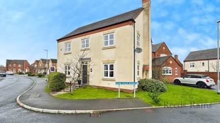 4 bedroom Detached House for sale