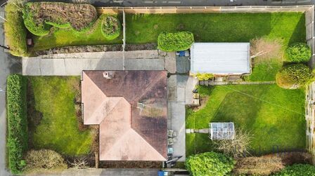 2 bedroom Detached Bungalow for sale