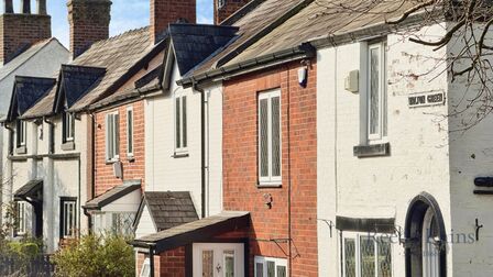 2 bedroom Mid Terrace House for sale