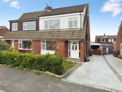 3 bedroom Semi Detached House to rent