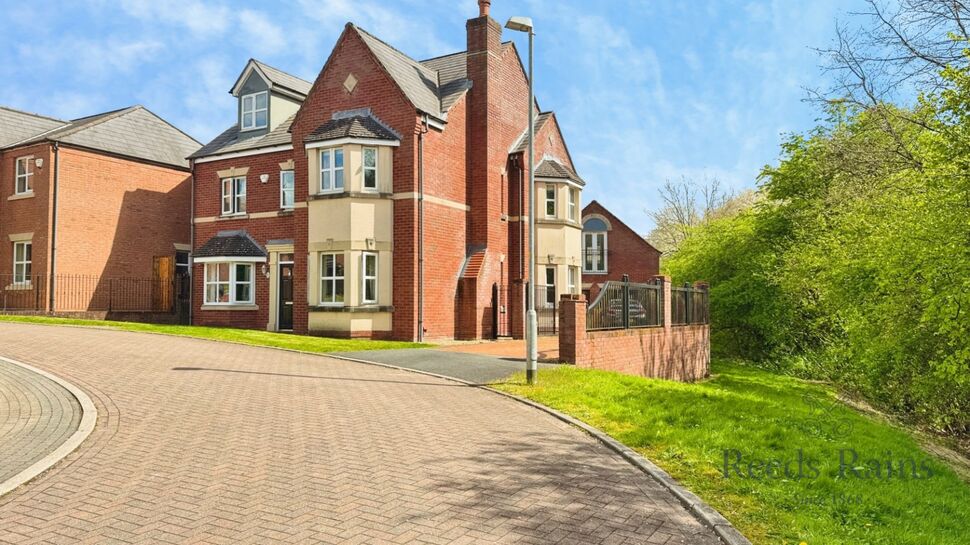 Main image of 5 bedroom Detached House for sale, The Close, Walton-le-Dale, Lancashire, PR5
