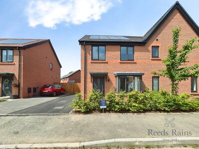 3 bedroom Semi Detached House to rent
