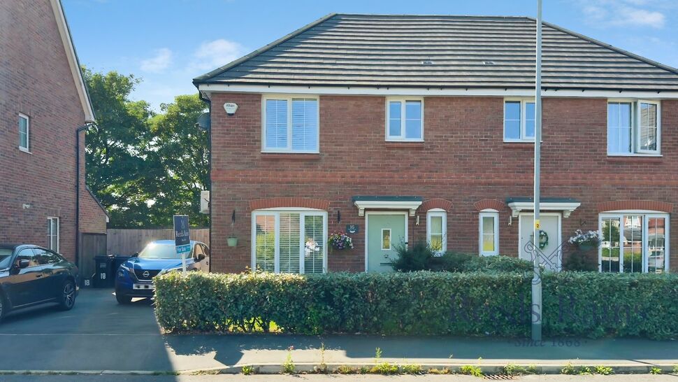 3 bedroom Semi Detached House for sale