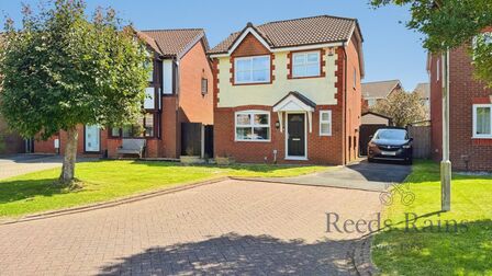 3 bedroom Detached House for sale