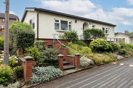2 bedroom Detached Property for sale