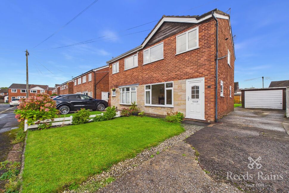 Main image of 3 bedroom Semi Detached House for sale, Rydal Avenue, Walton-le-Dale, Lancashire, PR5