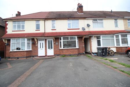 3 bedroom Mid Terrace House to rent