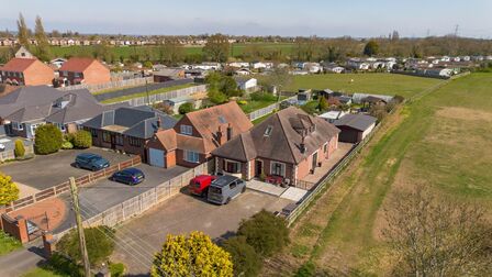 4 bedroom Detached Bungalow for sale