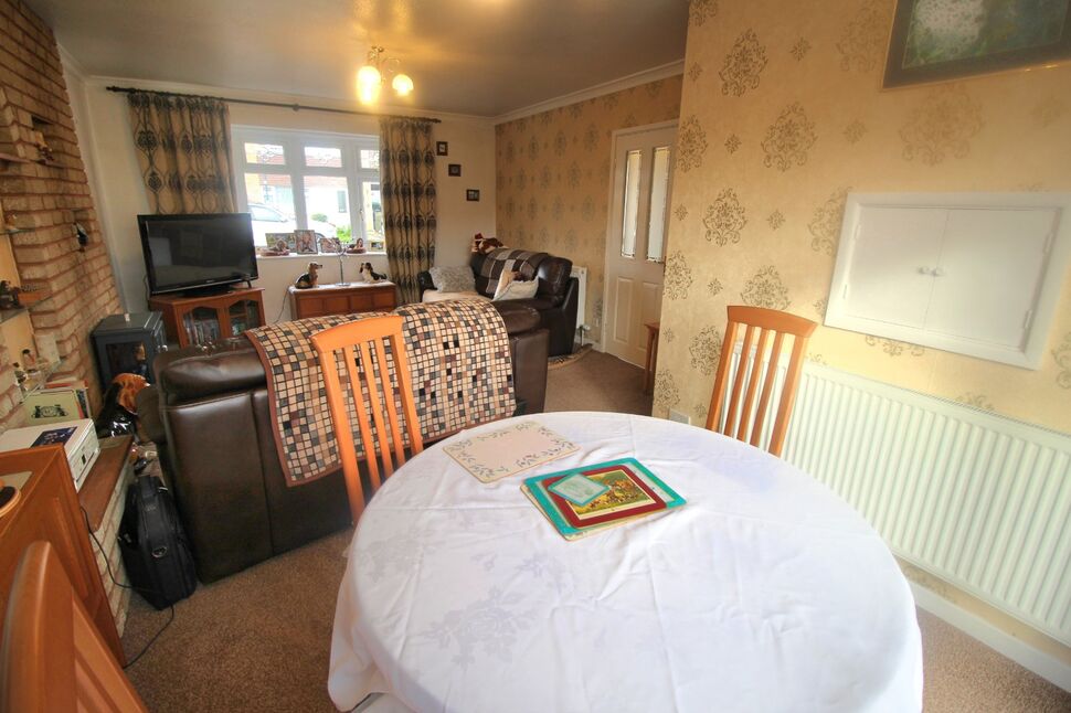 3 bedroom Semi Detached House for sale, Mersey Road, Bulkington, CV12