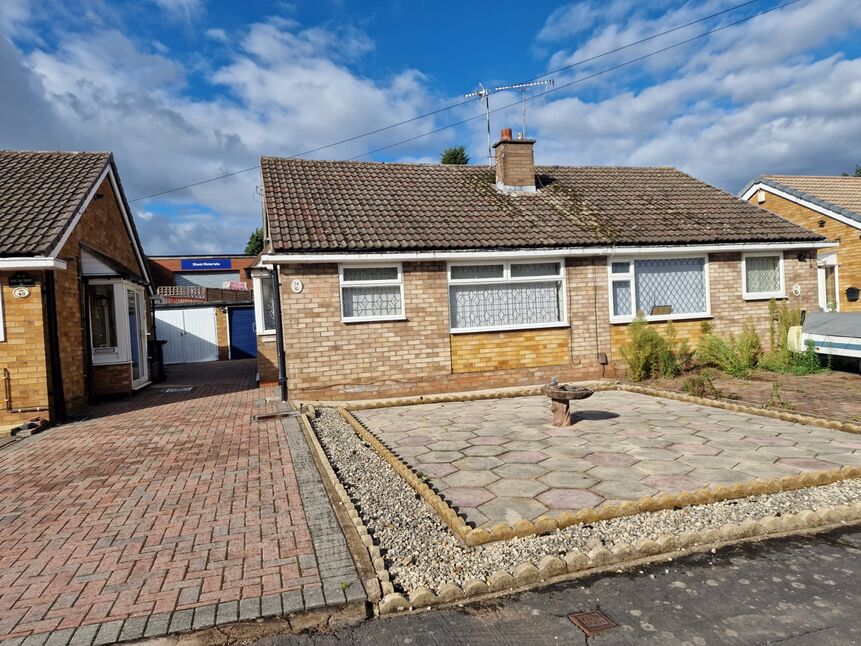 Main image of 2 bedroom Semi Detached Bungalow to rent, Chamberlaine Street, Bedworth, Warwickshire, CV12