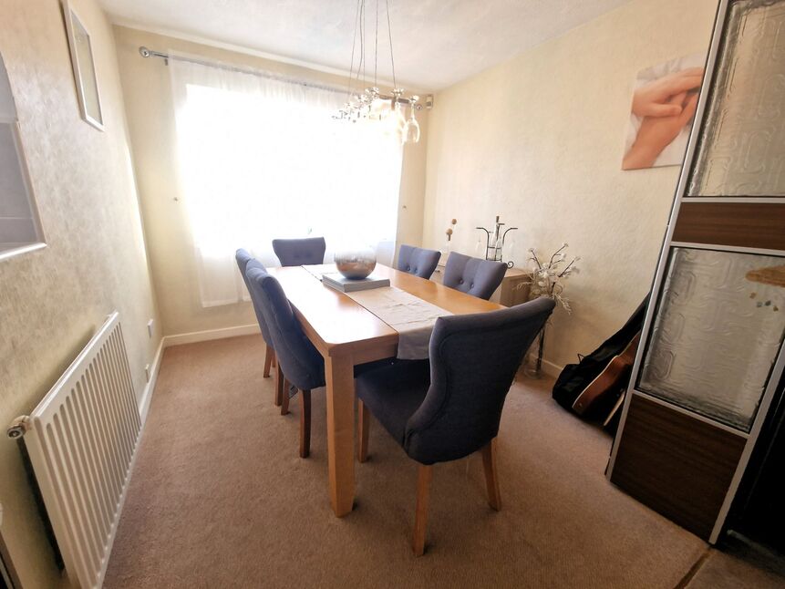 3 bedroom Semi Detached House for sale, Kingsley Crescent, Bulkington