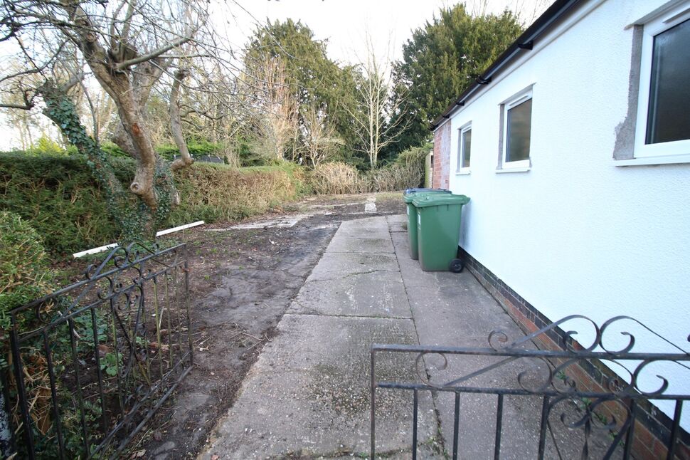 3 bedroom Detached House for sale, Close, Tachbrook, CV33 £425,000